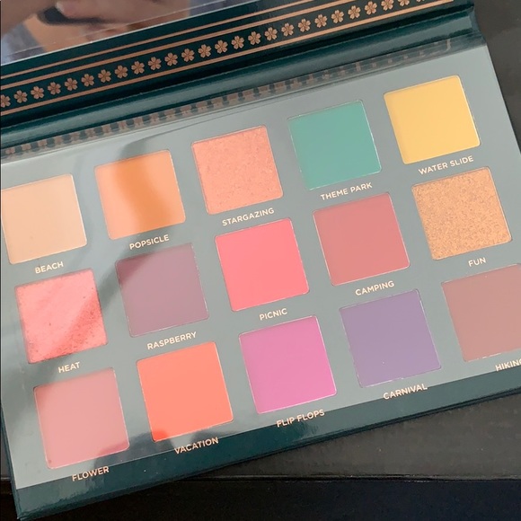 Ace Beaute Nostalgia Eyeshadow Palette Matte Metal - Picture 6 of 13